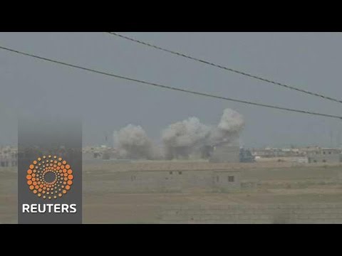 US Air Strikes Split Iraq Coalition aiming to Take Tikrit